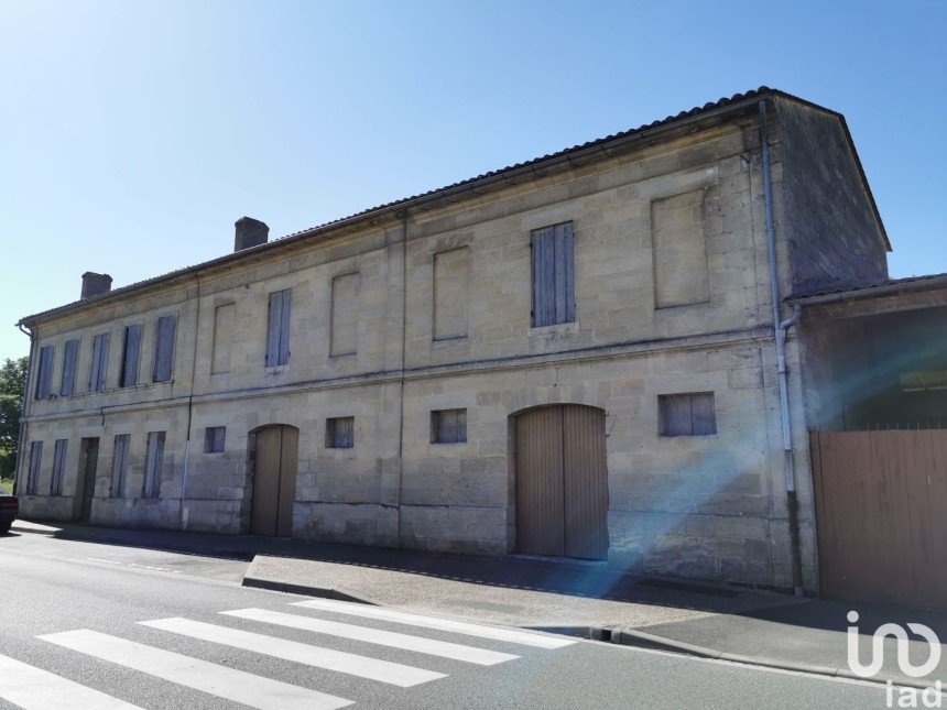 Maison 9 pièces de 230 m² à Saint-Médard-de-Guizières (33230)