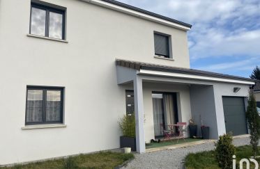 House 6 rooms of 126 m² in Avermes (03000)