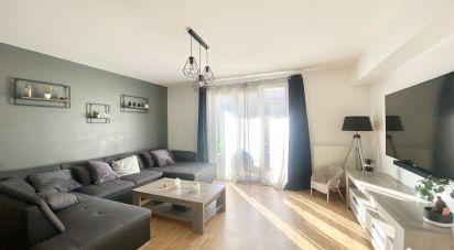 Apartment 3 rooms of 62 m² in Savigny-le-Temple (77176)