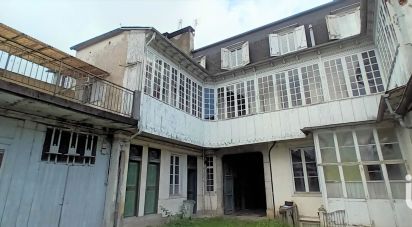 House 8 rooms of 420 m² in Oloron-Sainte-Marie (64400)