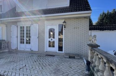 House 4 rooms of 81 m² in Bruay-la-Buissière (62700)
