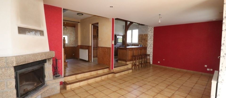 House 5 rooms of 136 m² in SAINT-GOUÉNO (22330)