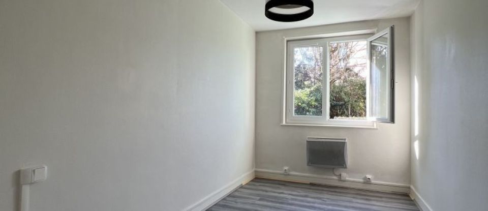 Apartment 4 rooms of 62 m² in Troyes (10000)