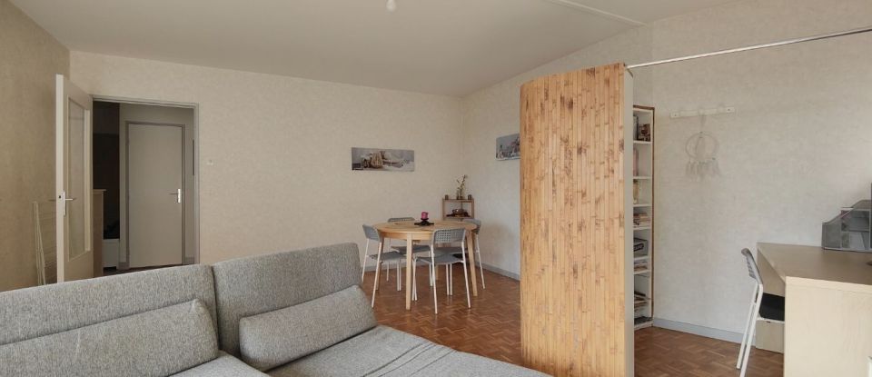 Apartment 2 rooms of 55 m² in Cergy (95000)