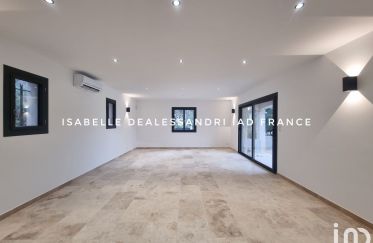 Maison 6 pièces de 168 m² à Sanary-sur-Mer (83110)