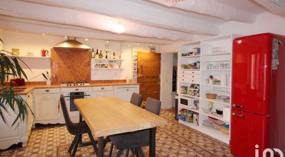 House 9 rooms of 295 m² in Esparron (83560)