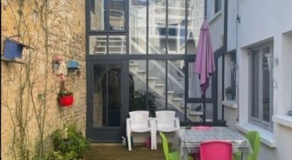 House 4 rooms of 180 m² in Fontenay-le-Comte (85200)