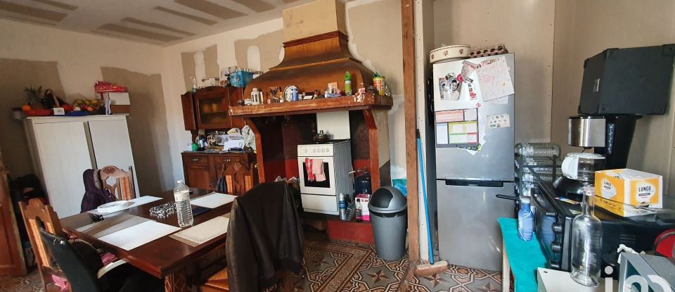 Village house 4 rooms of 84 m² in Creissan (34370)