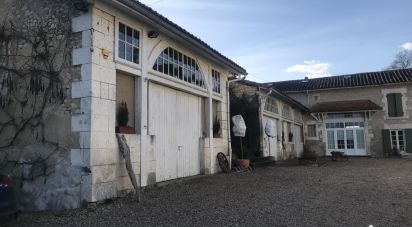 Estate 25 rooms of 1,200 m² in Chalais (16210)