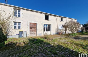 House 4 rooms of 141 m² in Saint-Macaire-du-Bois (49260)