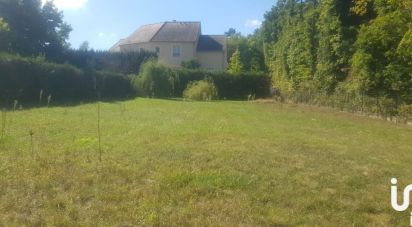 Land of 817 m² in Nonville (77140)