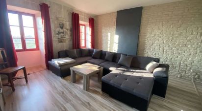 Apartment 4 rooms of 138 m² in Parthenay (79200)