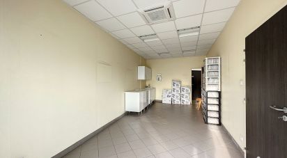 Retail property of 23 m² in Marolles-en-Brie (94440)