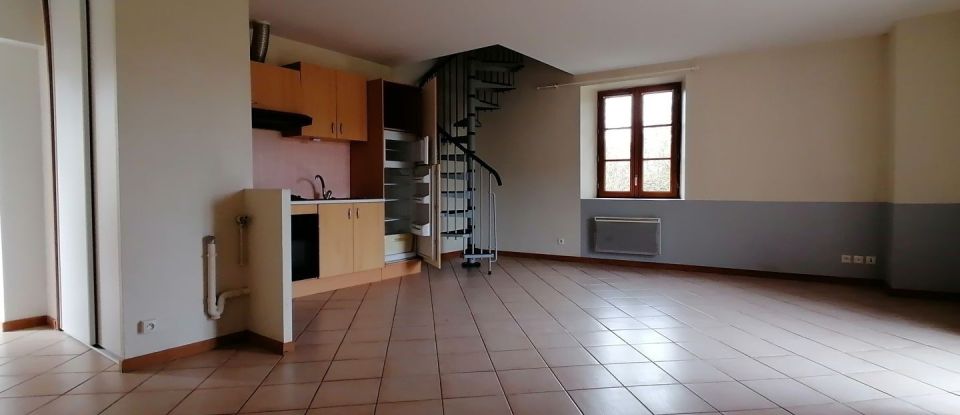 House 12 rooms of 247 m² in Beaumont-en-Véron (37420)