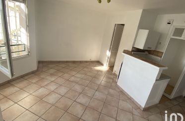 Apartment 1 room of 22 m² in Carrières-sous-Poissy (78955)