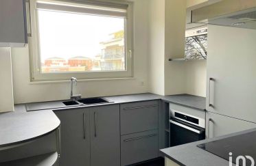 Apartment 2 rooms of 60 sq m in Lille (59000)