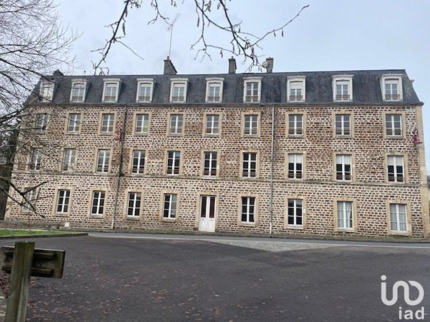 Immeuble de 1 500 m² à Troisgots (50420)