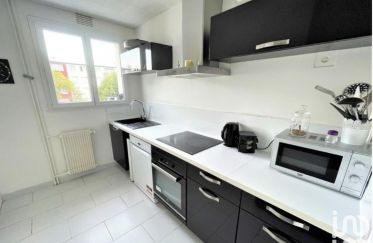Apartment 5 rooms of 69 m² in Saint-Jean-de-la-Ruelle (45140)