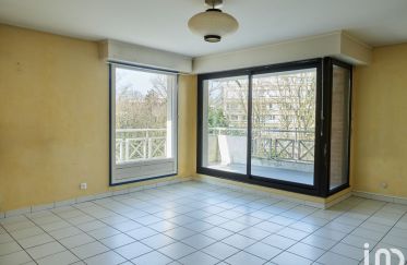 Apartment 3 rooms of 77 m² in Lille (59800)