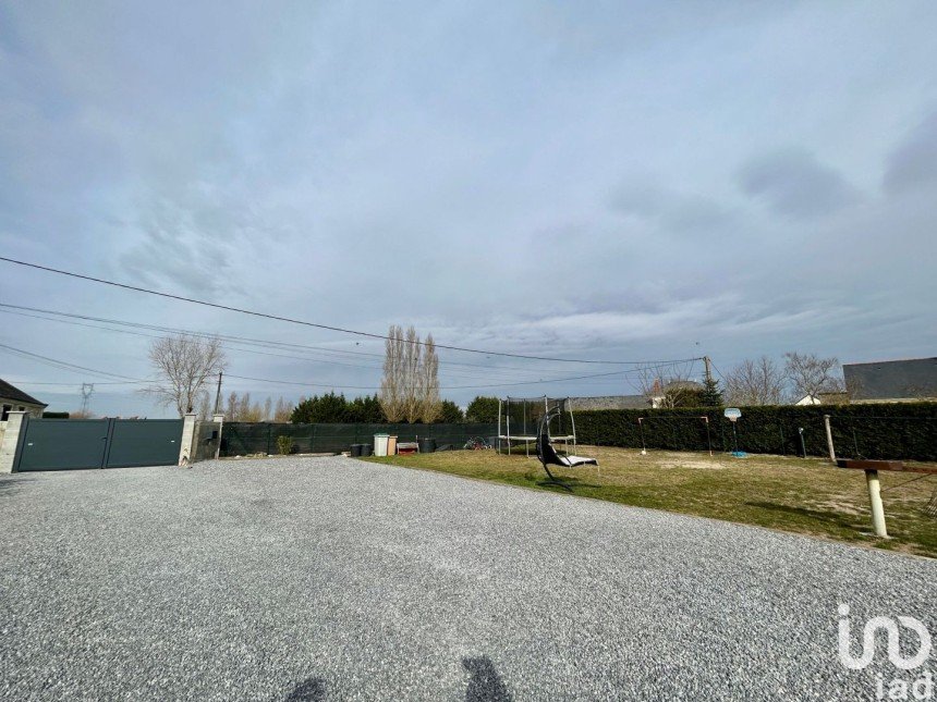 Terrain de 1 008 m² à Saint-Nicolas-de-Bourgueil (37140)