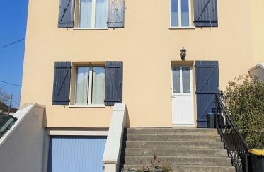 House 4 rooms of 90 m² in Villeneuve-le-Comte (77174)