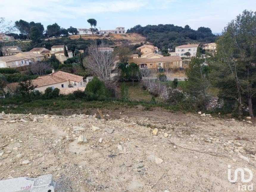 Land of 586 m² in Comps (30300)