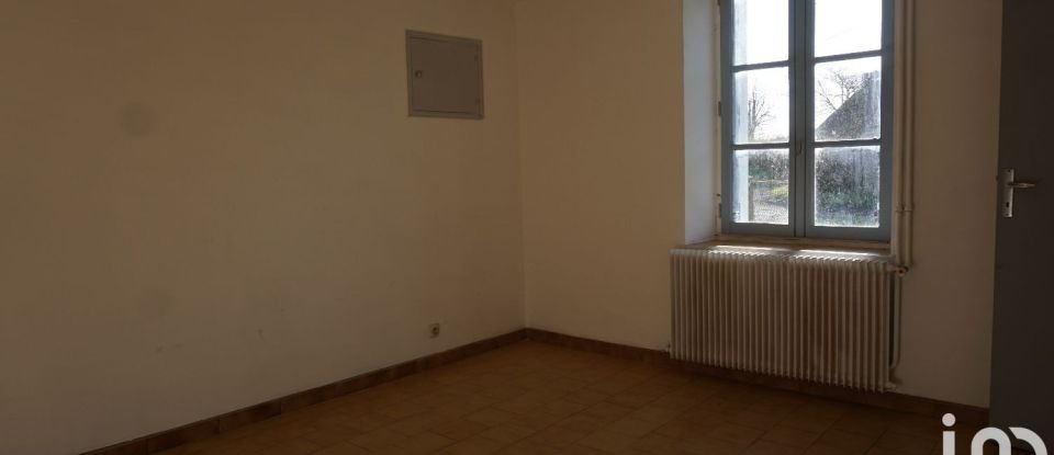 Traditional house 2 rooms of 78 m² in Saint-Senoch (37600)