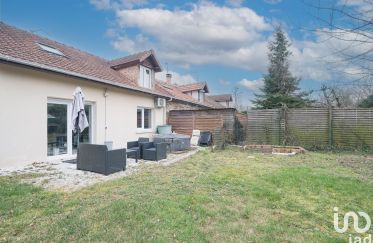 Traditional house 4 rooms of 95 m² in Courpalay (77540)