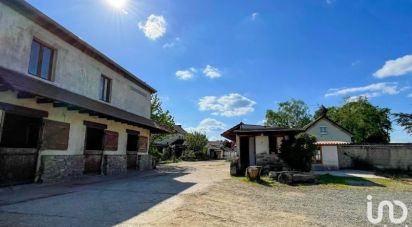Equestrian facility 16 rooms of 700 m² in Ver-sur-Launette (60950)