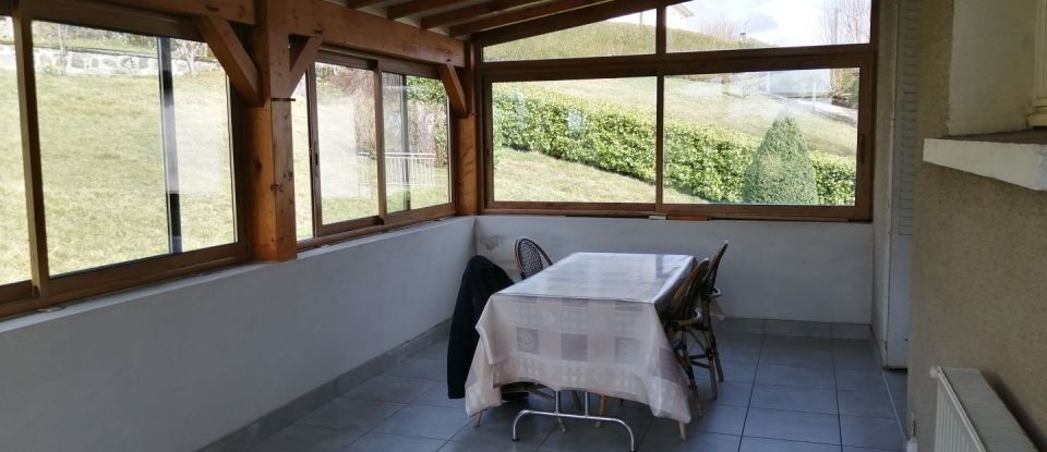 House 5 rooms of 120 m² in Marmanhac (15250)