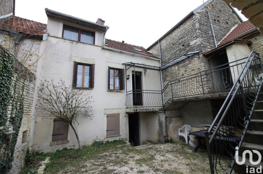 Maison 3 pièces de 58 m² à Cruzy-le-Châtel (89740)