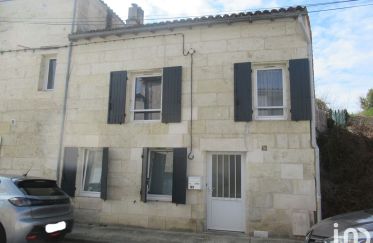 House 4 rooms of 96 m² in Saintes (17100)