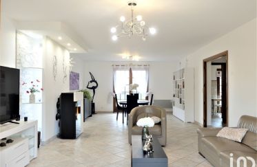 Maison traditionnelle 6 pièces de 150 m² à Thorigny-sur-Marne (77400)