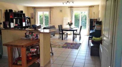 House 5 rooms of 129 m² in Saint-Sulpice-et-Cameyrac (33450)
