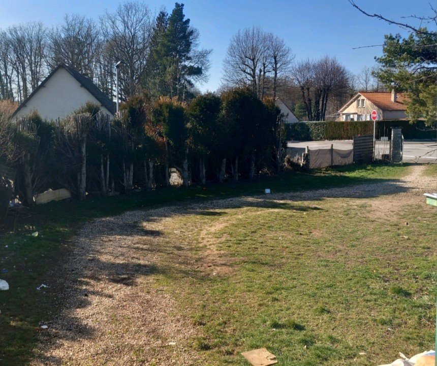 Land of 514 m² in La Couture-Boussey (27750)