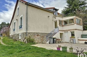 House 5 rooms of 125 m² in Bruyères-le-Châtel (91680)