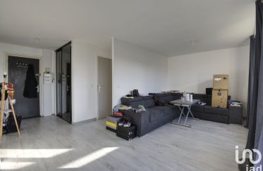 Apartment 3 rooms of 68 sq m in Ozoir-la-Ferrière (77330)
