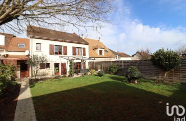 House/villa 7 rooms of 160 sq m in Les Clayes-sous-Bois (78340)