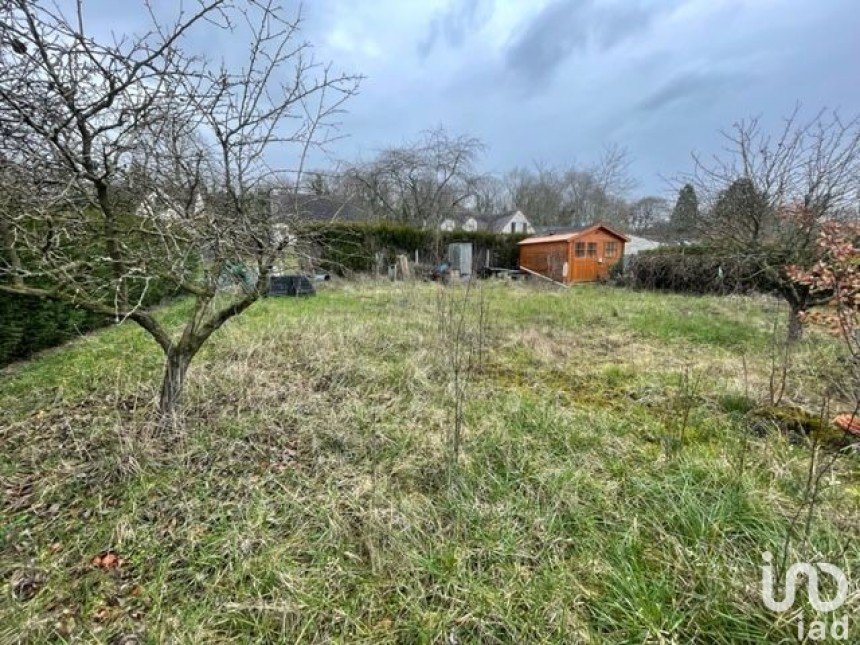 Land of 610 m² in Cerny (91590)