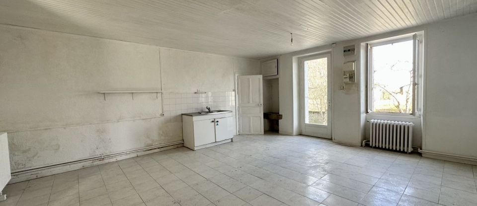 House 3 rooms of 92 m² in Bressuire (79300)