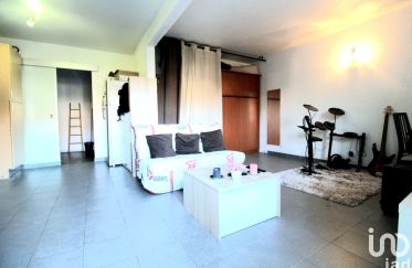 Studio 1 room of 30 m² in Vallauris (06220)