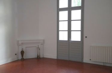 Apartment 3 rooms of 88 sq m in Nîmes (30900)