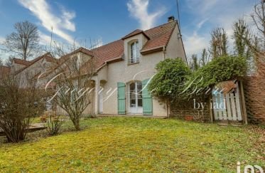 House 7 rooms of 120 m² in Luzarches (95270)