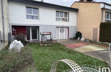 House 3 rooms of 78 m² in Parthenay (79200)