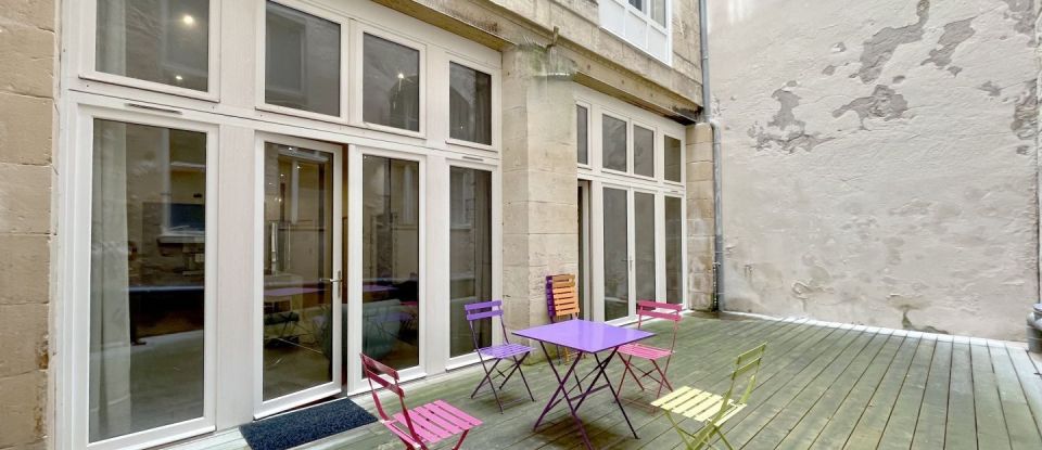Loft 4 pièces de 120 m² à Bordeaux (33000)