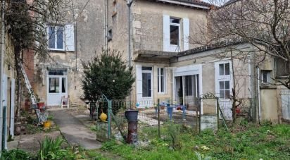 House 4 rooms of 179 m² in Lizant (86400)