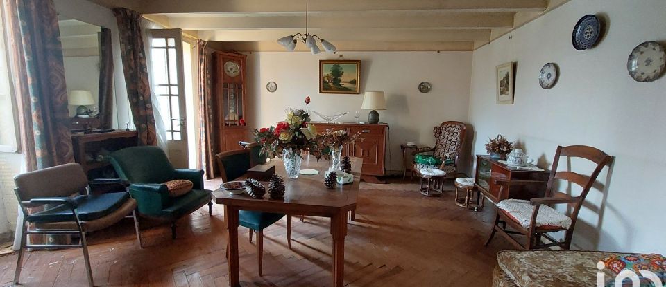 House 5 rooms of 187 m² in Lamothe-Montravel (24230)