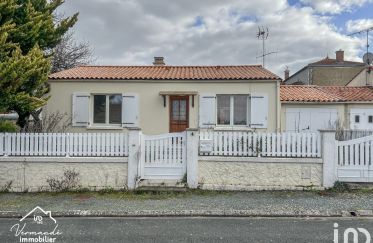 House 3 rooms of 70 m² in Surgères (17700)