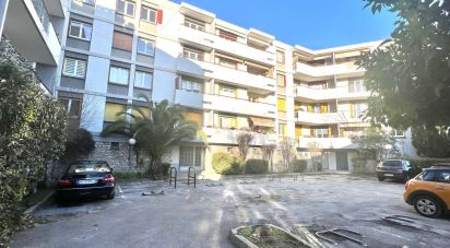 Apartment 3 rooms of 54 sq m in Nîmes (30000)
