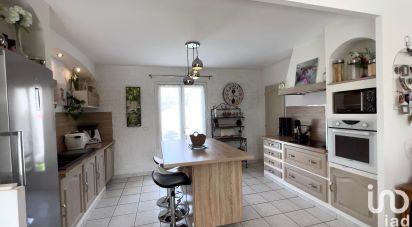 House 4 rooms of 100 m² in Sorgues (84700)